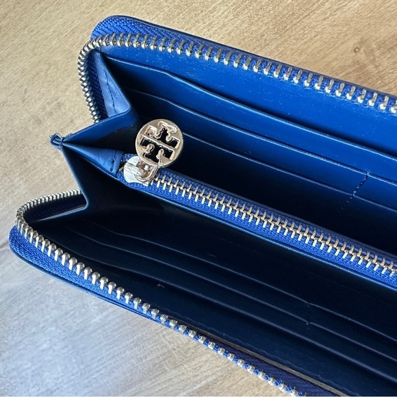 Tory Burch Blue Patent Leather Ziparound Accordion Wallet, One Size - Picture 10 of 15